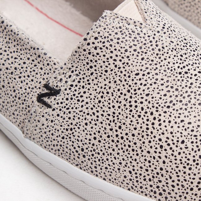 FUJI DOTTED LEATHER