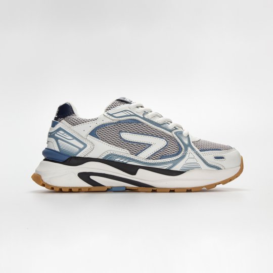Shoe and shoe store